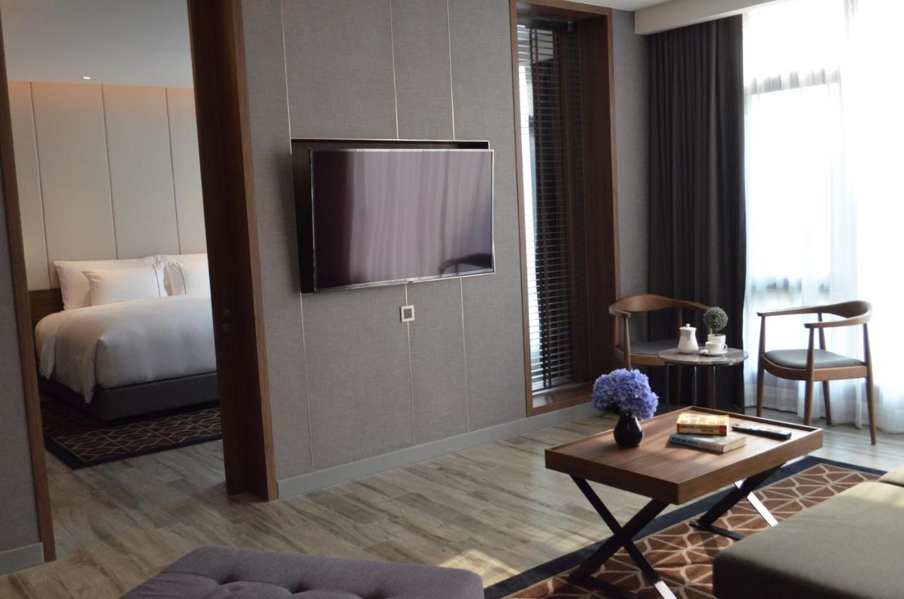 Ayathorn Bangkok Hotel Bagian luar foto