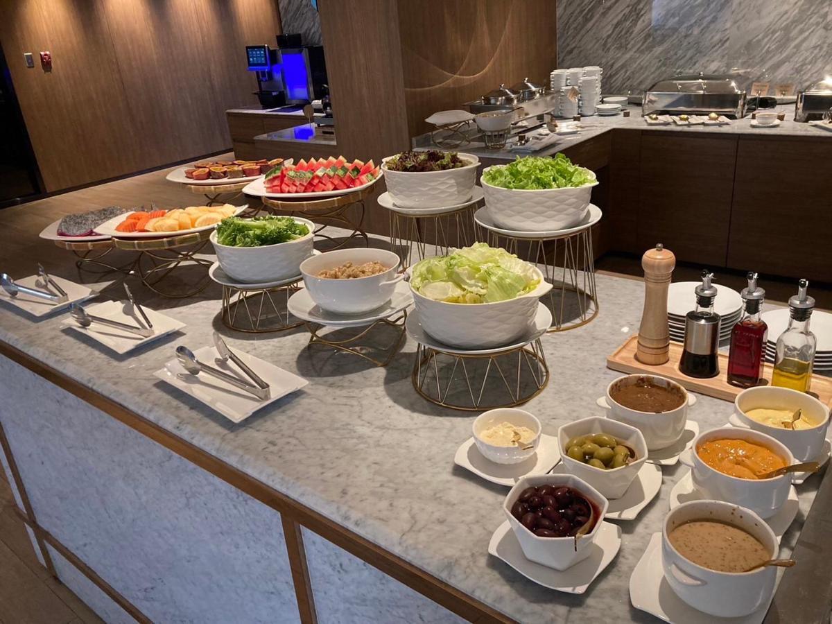 Ayathorn Bangkok Hotel Bagian luar foto