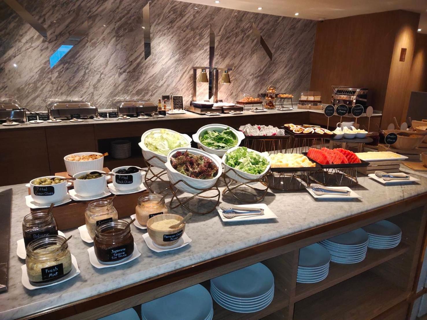 Ayathorn Bangkok Hotel Bagian luar foto