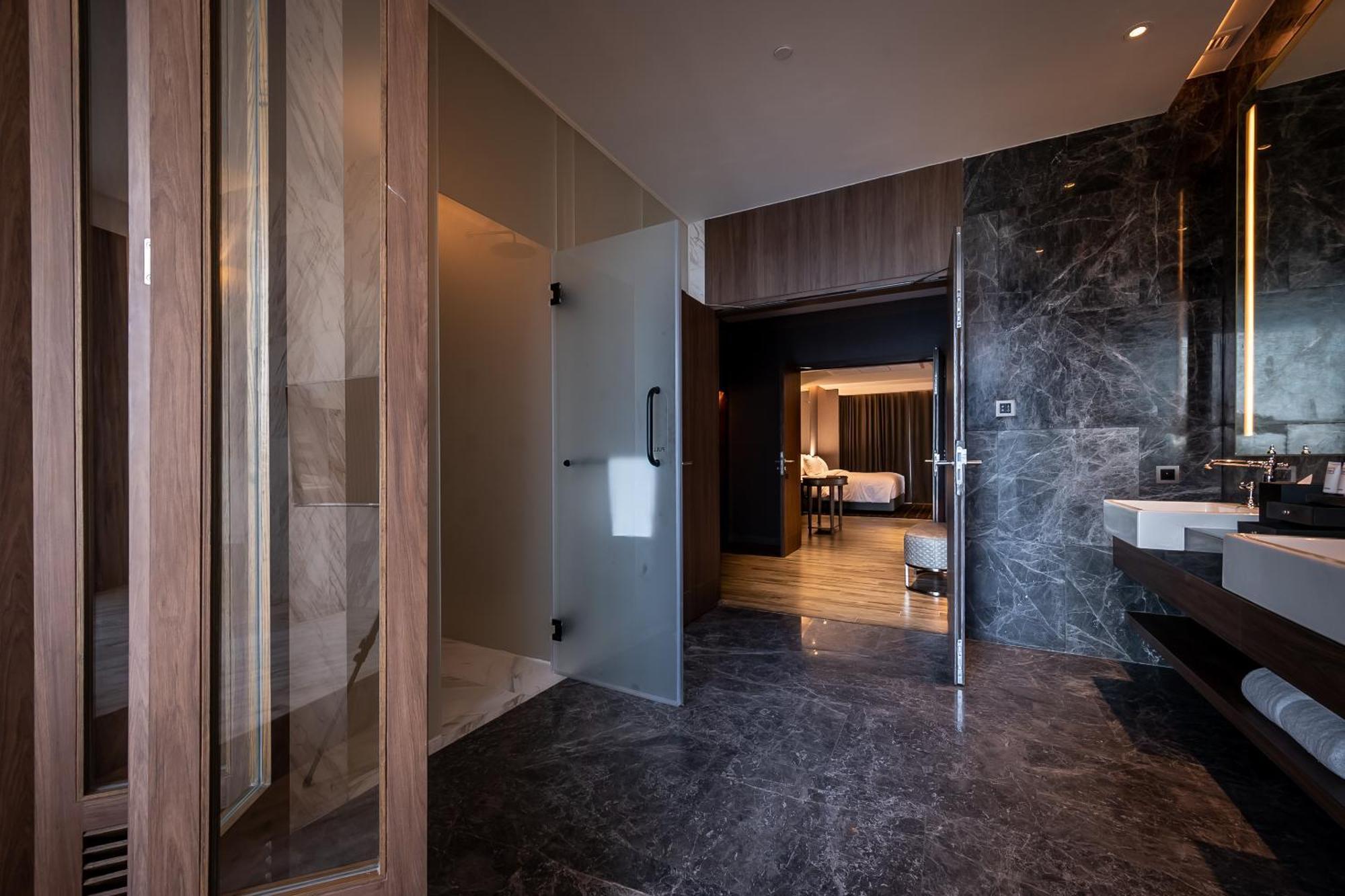 Ayathorn Bangkok Hotel Bagian luar foto
